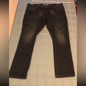 Wrangler Jeans Slim fit Men 42X32
Big and Tall